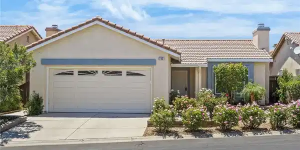 733 Daybreak Way
