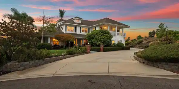 205 White Horse Lane