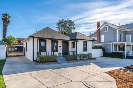 1029 W Palm