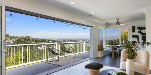 3819 Sunswept Drive
