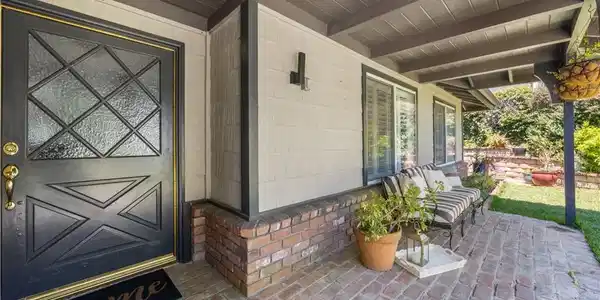 739 Rainbow Drive