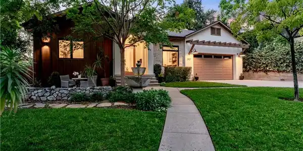 2927 Santa Rosa Avenue
