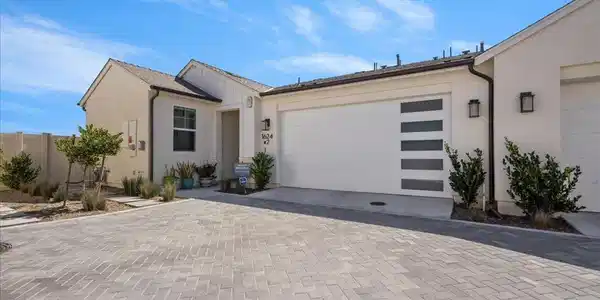 1624 Calle Oxton