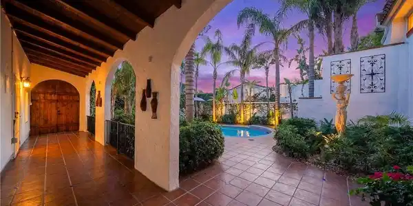 23734 Vista Ramona