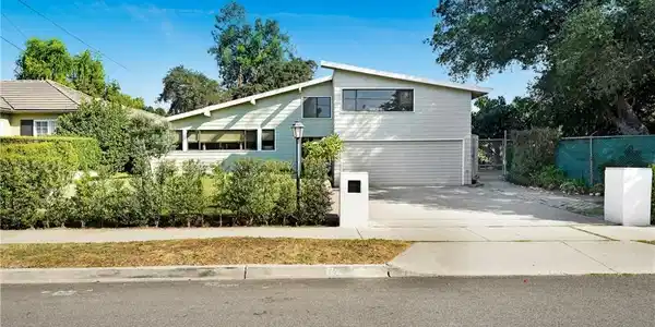 127 E Roses Road