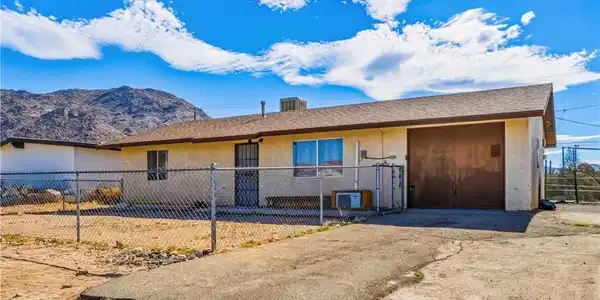 7004 49 Palms