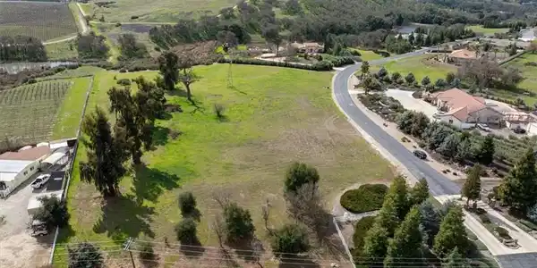 1810 Laguna Del Campo