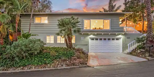 4444 Beverly Drive