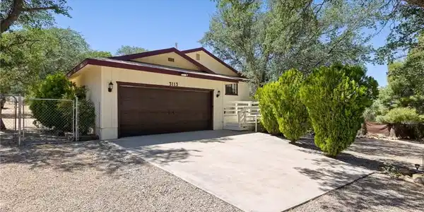 3113 Raccoon Drive