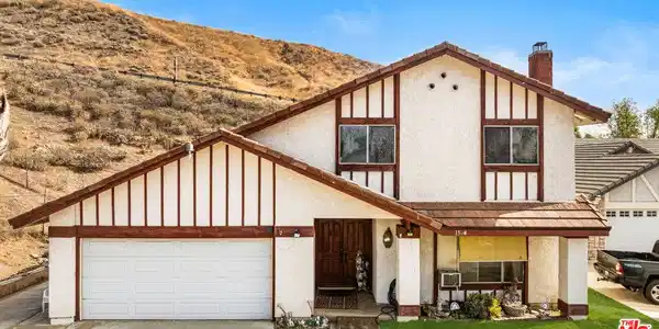 1574 Ridge Crest Court