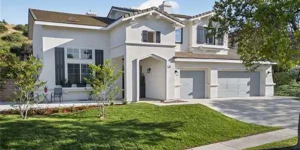 1702 Tamarron