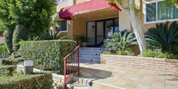 1121 N Olive Drive