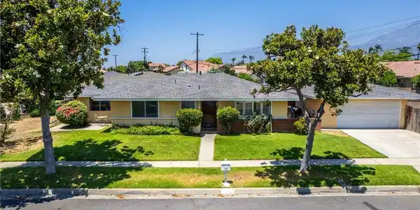 9056 La Vine Street
