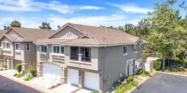 1250 Pinnacle Peak