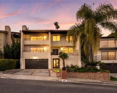 1350 E Tujunga