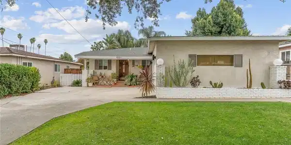 1221 San Jacinto