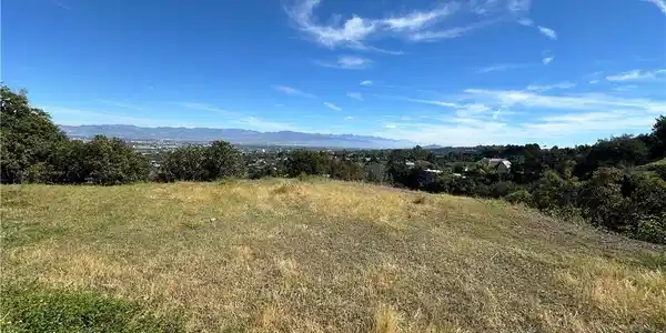16986 Encino Hills Drive