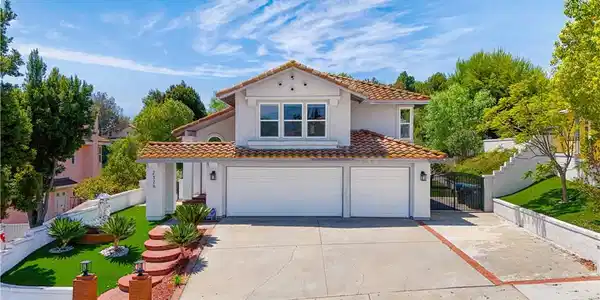 2325 Madrugada Drive