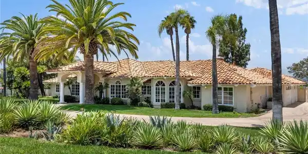 31396 Lake Vista Circle