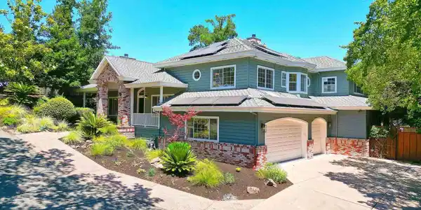 421 Twin Oaks Ln