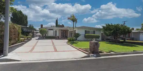 814 Crestfield Drive