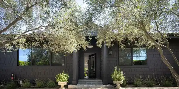 2724 Carmar Drive