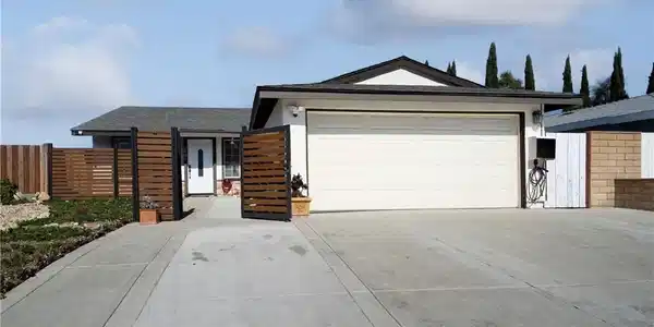 3986 Valle Vista Dr.