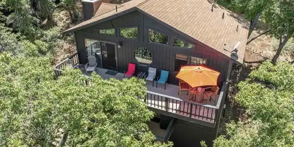 1555 Tuolumne Road