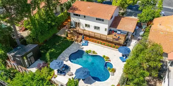 218 Casitas Bulevar