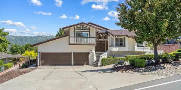 16385 Jackson Oaks Drive