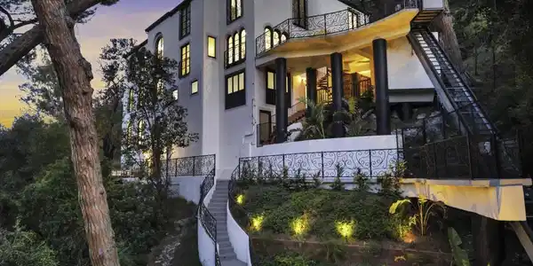 1301 N Beverly Drive