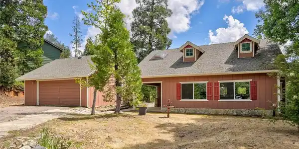 60036 Cascadel Dr S