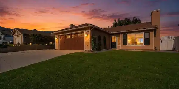 27551 Eastwind