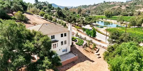 2424 Gird Road