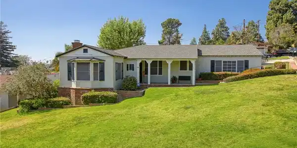 1639 Thompson