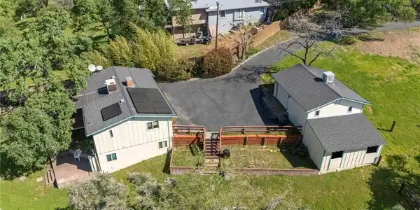 11 Myrtle Drive