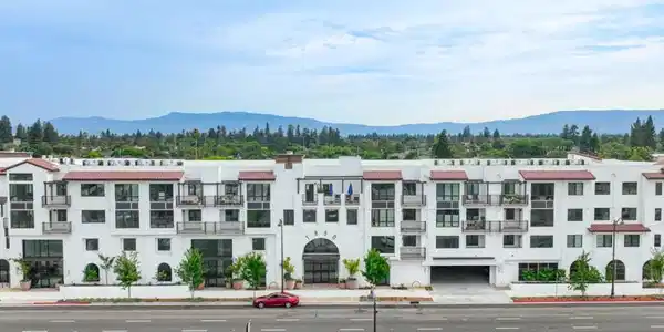 1850 El Camino Real