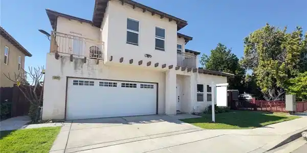1528 Calle Las Palmas