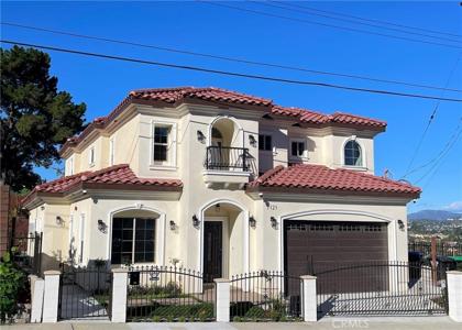1121 Williams