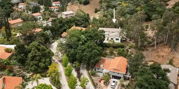 2231 Kelmscott Court