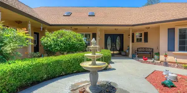 260 Orange Avenue