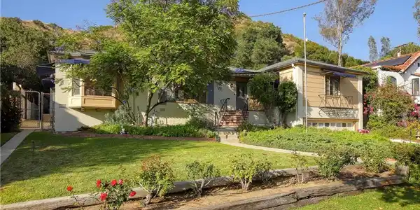 833 W Mountain