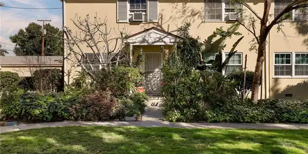 527 E Maple