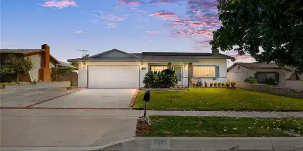 7221 Ramona