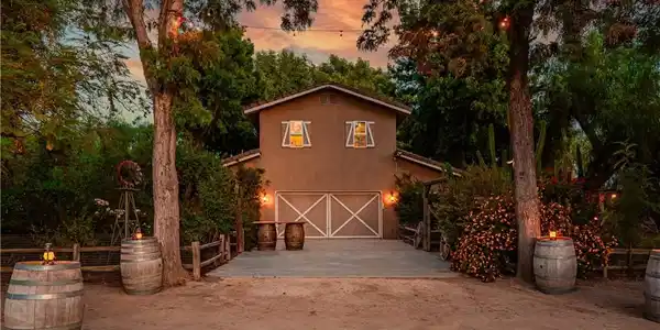 31625 Ano Crest