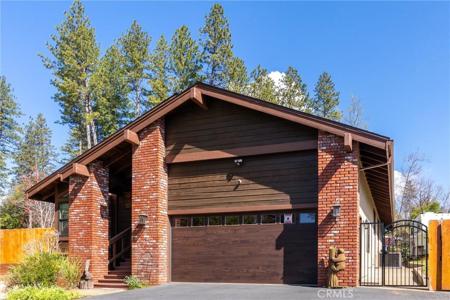 1643 Gate Lane