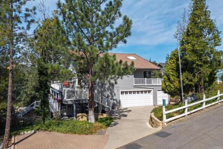 8634 Ponderosa Ln
