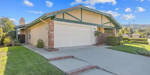 48 Ilex Drive