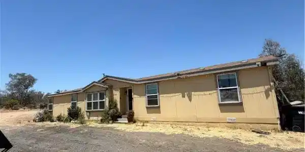 21822 Ellis