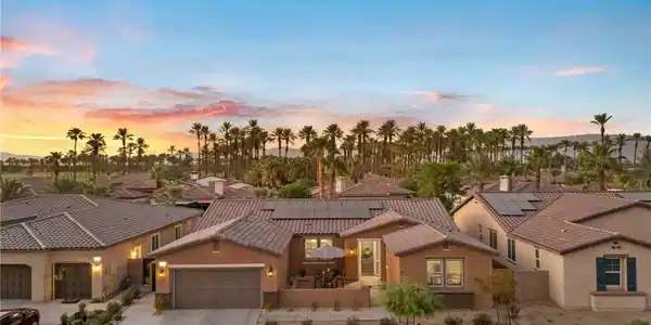 81916 Mission Palms